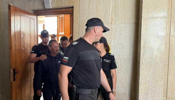 Христо Раев Камен Танев Петко Стефанов - СКАНДАЛНИ РАЗКРИТИЯ: Водният атракцион, където загина малкият Иван, се оказа с неизвестен управител и без инструктор!