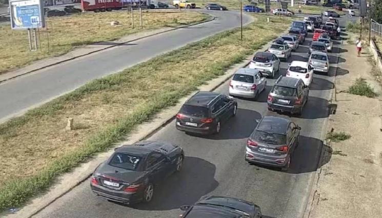 Задръстване Трафик - СТРАШНА ТАПА: Километрични задръствания на 