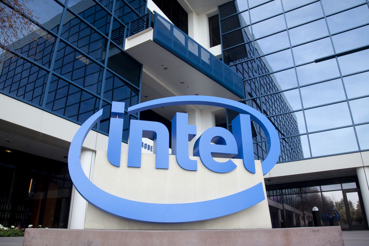 Белият дом придоби 10% дял в Intel за $10 милиарда