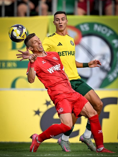 Добруджа Ботев Враца1