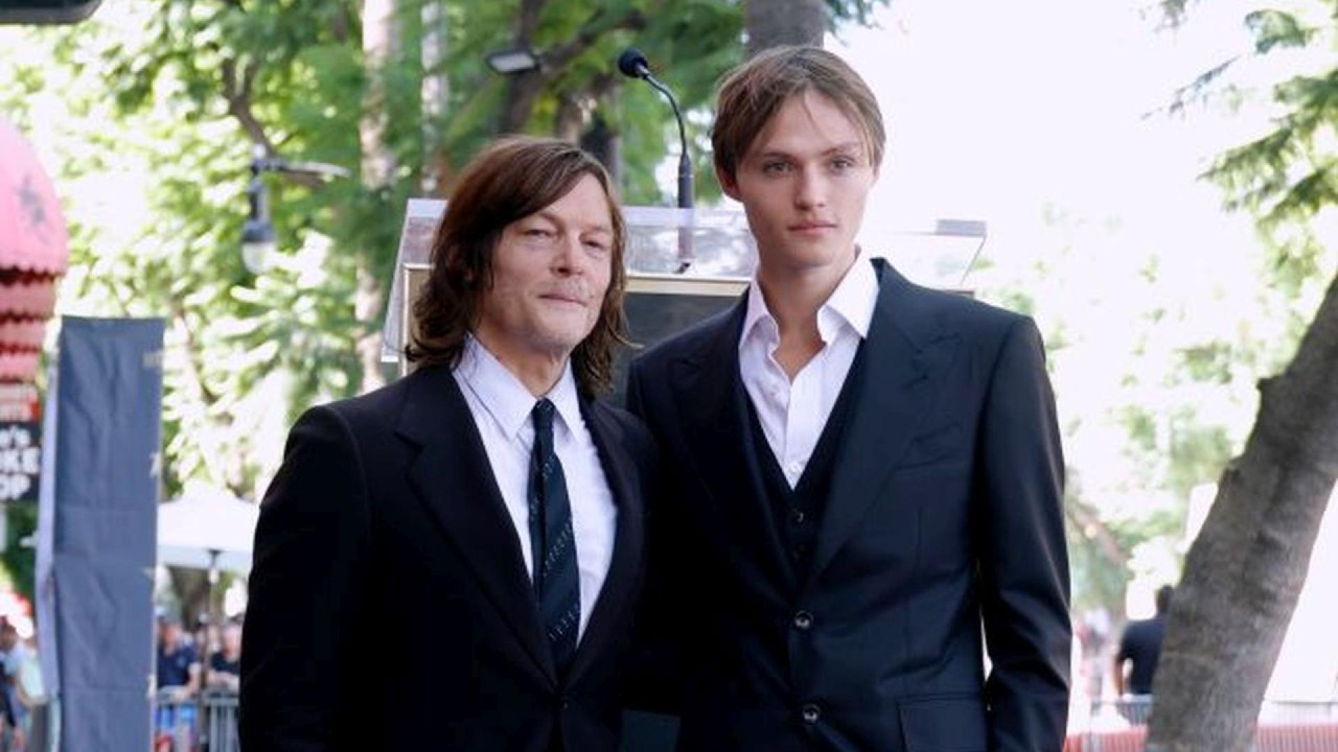 Мингус Рийдъс 25 годишният син на актьора Норман Рийдъс и супермодела