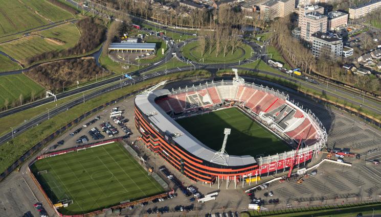 АЗ Алкмаар стадион -