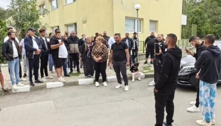 Габриела Георгиева - НАПРЕЖЕНИЕТО В РУСЕ РАСТЕ! Гневни роднини на починалата родилка скочиха: Лекарска грешка ли погуби Габриела?! (СНИМКА+ВИДЕО)