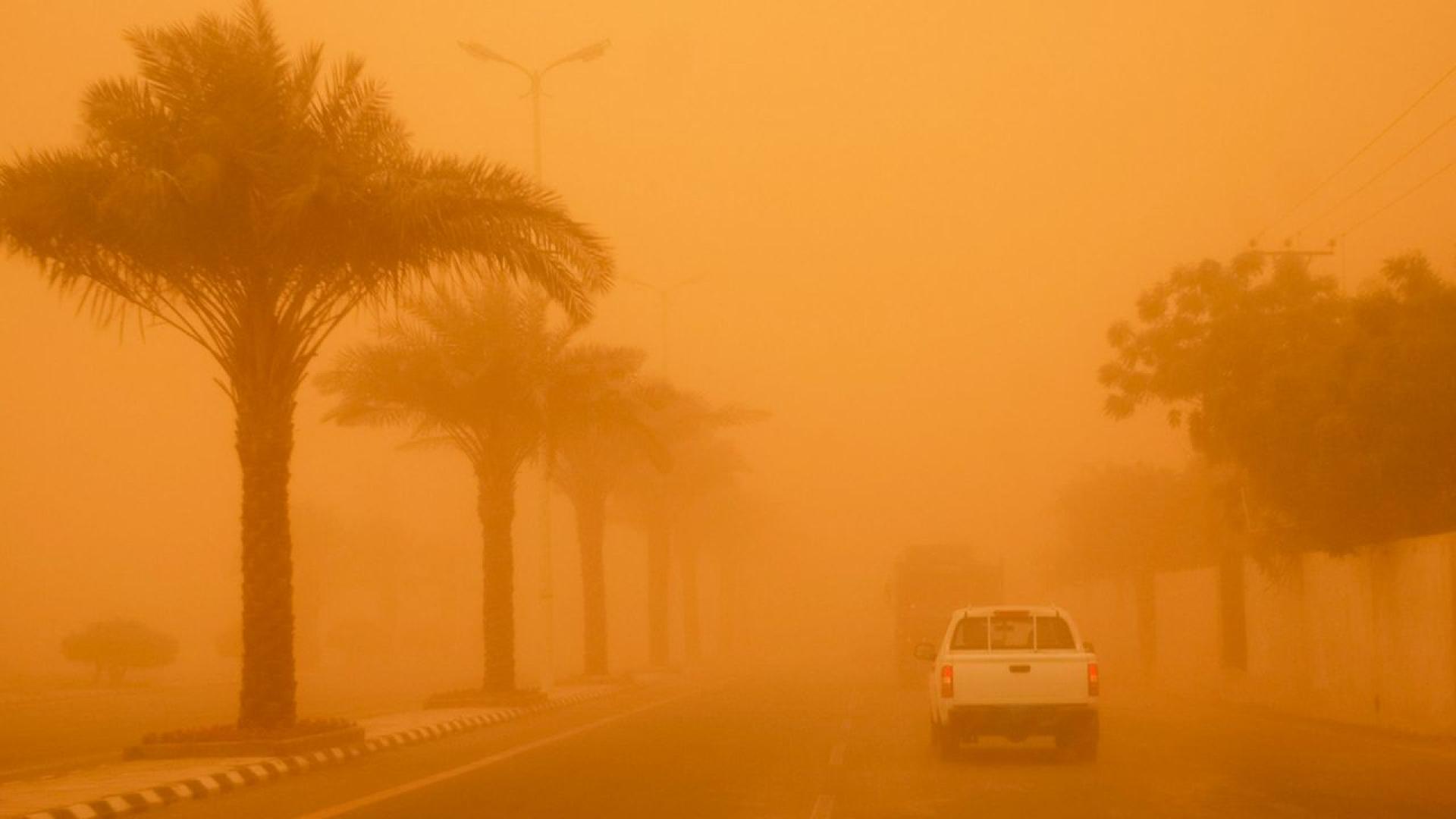 Огромна пясъчна буря премина през американския щат Аризона Националната метеорологична