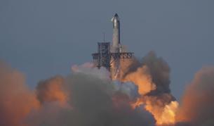 <p>Космическите дейта центрове на Мъск ще са проблем</p>