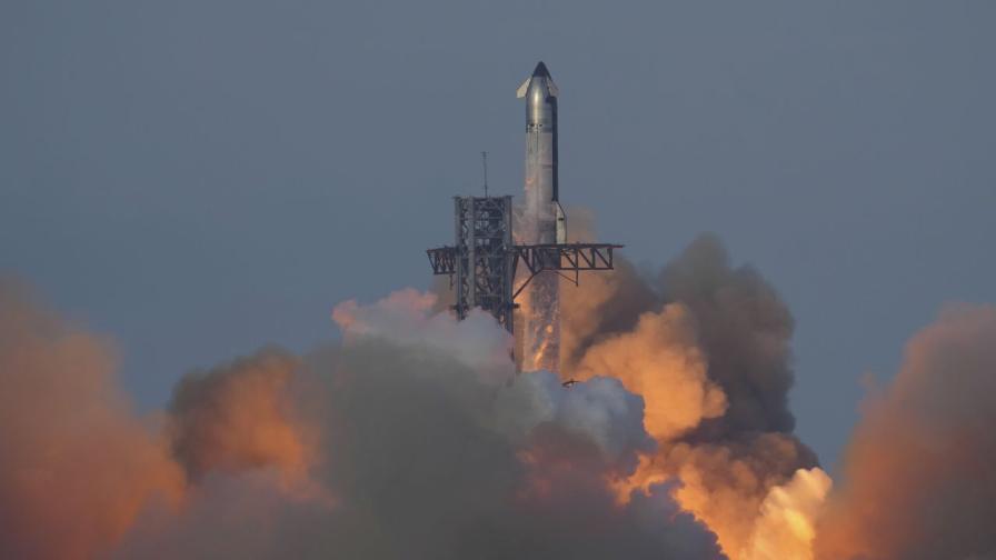 Starship на SpaceX успя! Успешен полет и кацане в Индийския океан