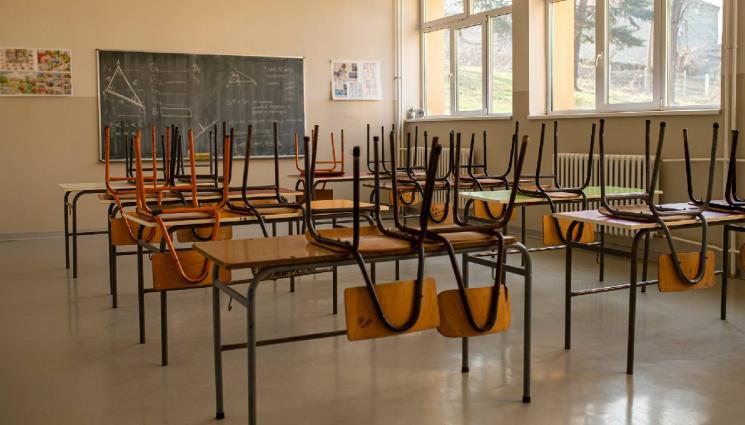 д - Кога ще са ваканциите и матурите през новата учебна година?