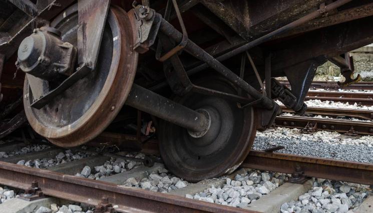 d - Влак дерайлира в София