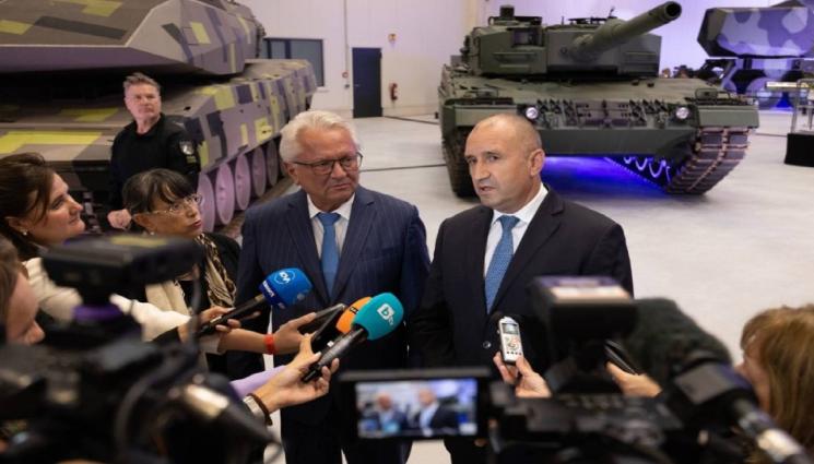 Папергер и Румен Радев - ВОЕННИЯТ ЗАВОД НА ХОРИЗОНТА: До 3-4 седмици ще имаме оферта от германците!