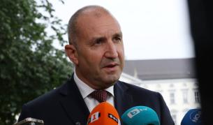 Радев: Доверието в институциите е критично ниско, хората търсят алтернатива