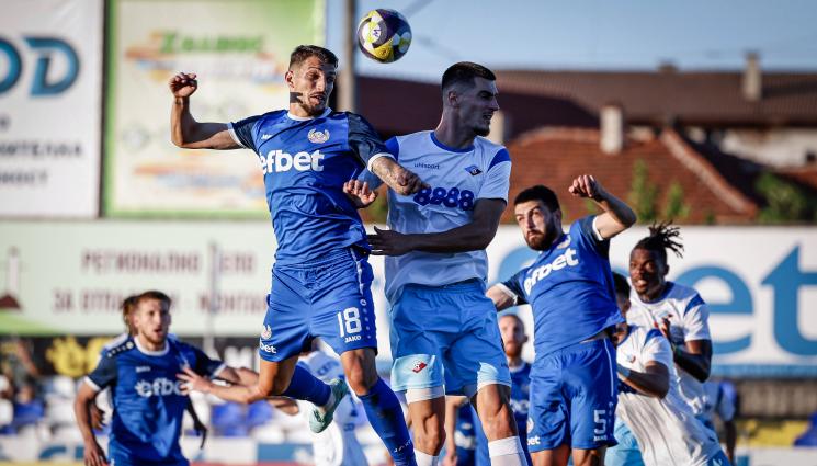 Монтана - Либериец с норвежки паспорт ще бродира край река Огоста! Той идва от гърци, а утре ще гледа Добруджа