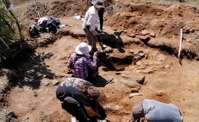 Археолози откриха геометрични фигури и важен надпис в Хераклея Синтика (ВИДЕО)