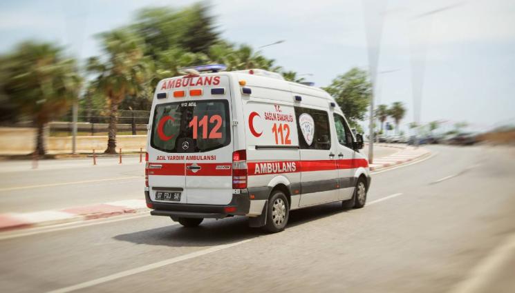 d - ТРАГЕДИЯ НА ГРАНИЦАТА: България спря турска линейка, почина пациент!