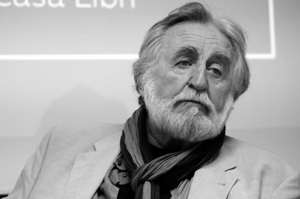 Почина поетът Кирил Кадийски, съобщи Людмил Димитров.Без него ще бъде по-тихо, по-скучно,