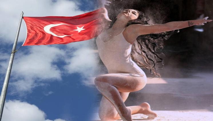 турско знаме танцьорка