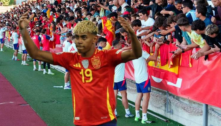 Ламин Ямал - КАКВО ПРАВИ ЯМАЛ ЗА БЪЛГАРИЯ? (ВИДЕО)