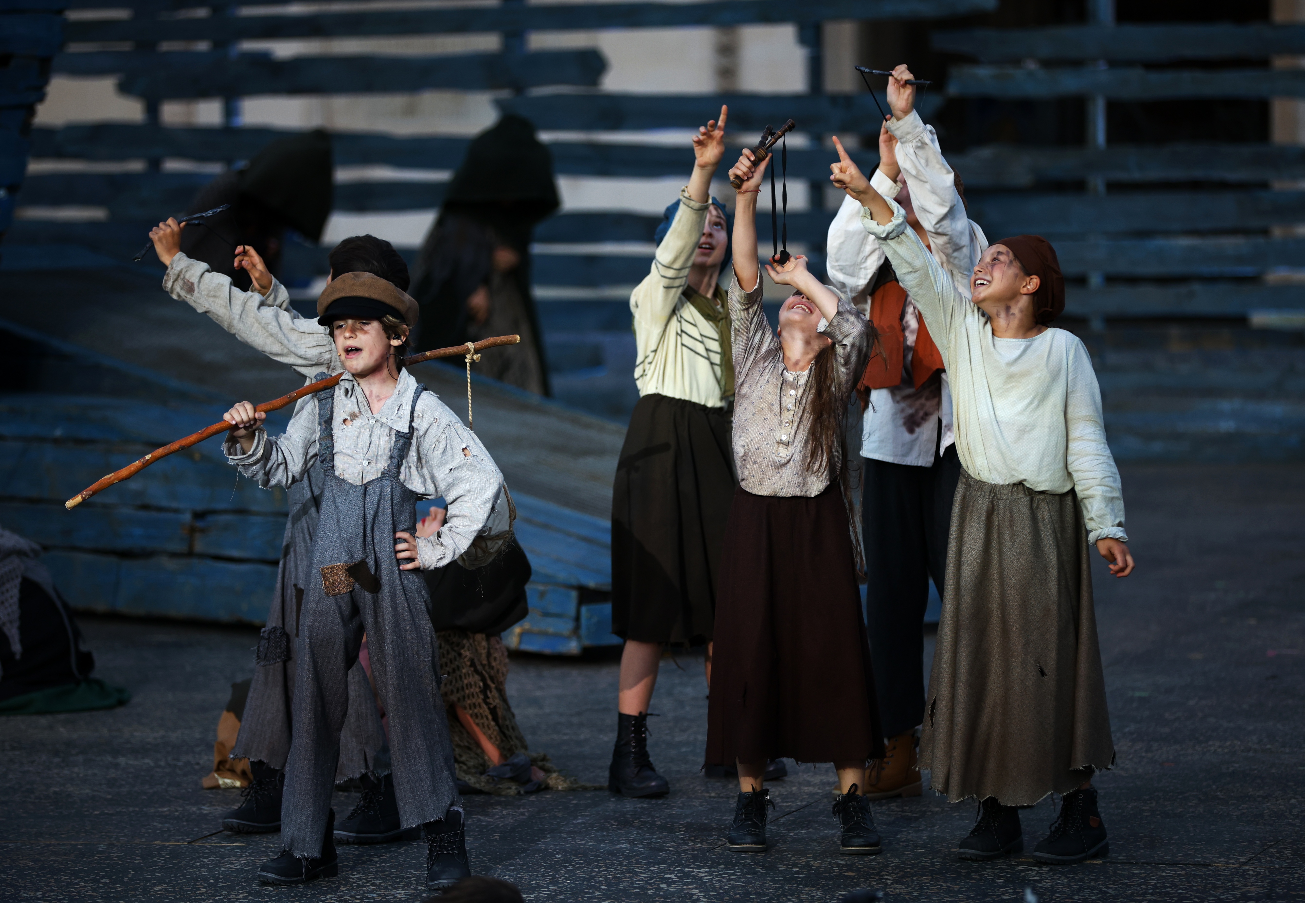 опера Клетниците