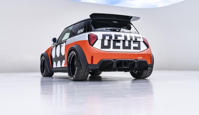MINI The Machina