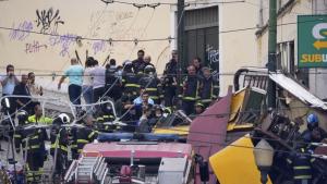 Трима загинали и 20 ранени при дерайлиране на фуникуляр в