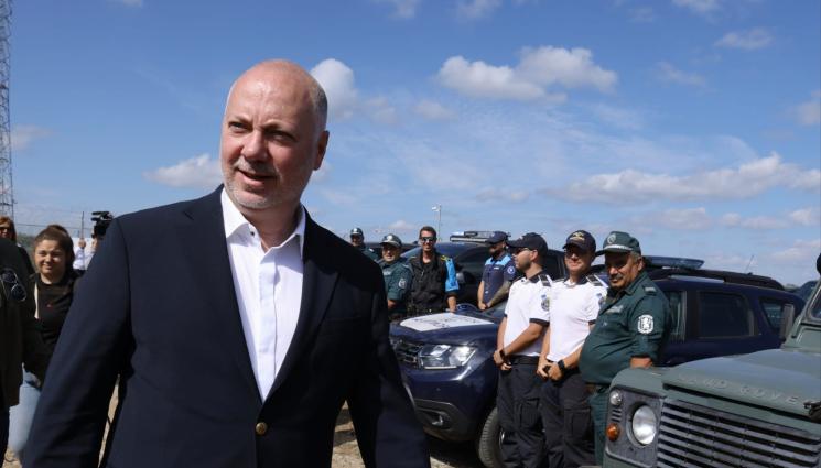 Желязков - Желязков: Докато кабинетът се ползва с доверието на избирателите си, ще продължи да работи