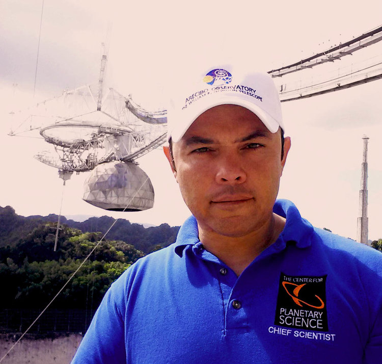 Антонио Перис