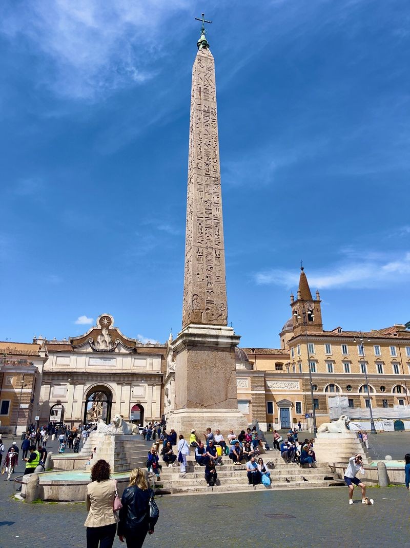 Обелискът Фламинио на Пиаца дел Пополо