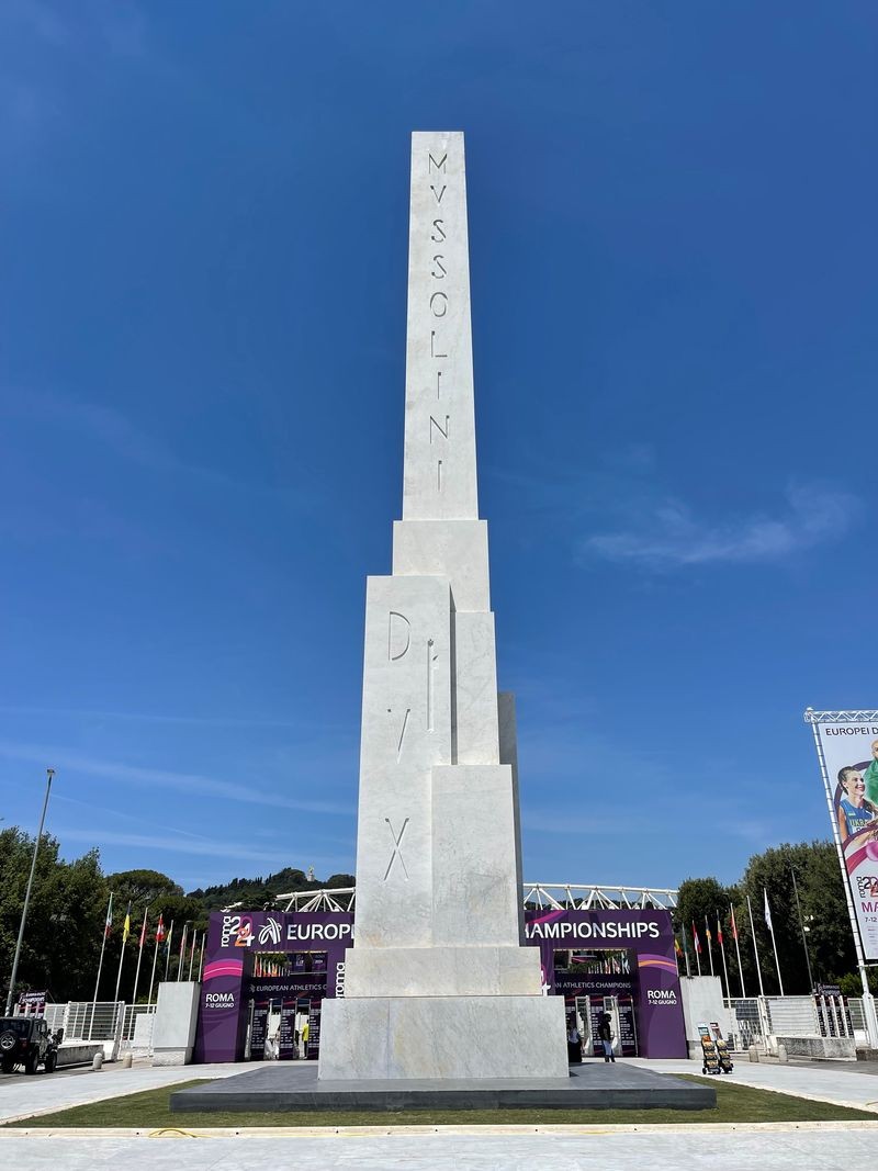 Обелискът на Мусолини
