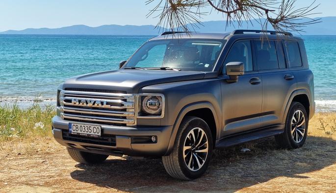 Haval Н9 идва с блокировка на заден и преден (опция) диференциал, предлага режим 4L, избор на режими Стандартен, Сняг, Кал, Пясък, Спортен, Икономичен и Off-road Expert, има и функция tank turn. Ъглите на заход и отход са съответно 31 и 25 градуса, а пътният просвет 224 мм
