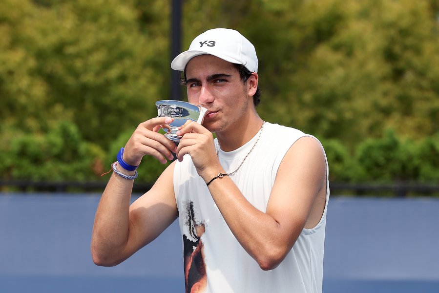 Иван Иванов vs Александър Василев1