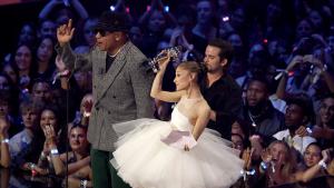 Ариана Гранде и Лейди Гага доминираха на видео музикалните награди на MTV (ВИДЕО/СНИМКИ)