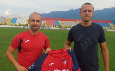 Официално: двама нови в Марек