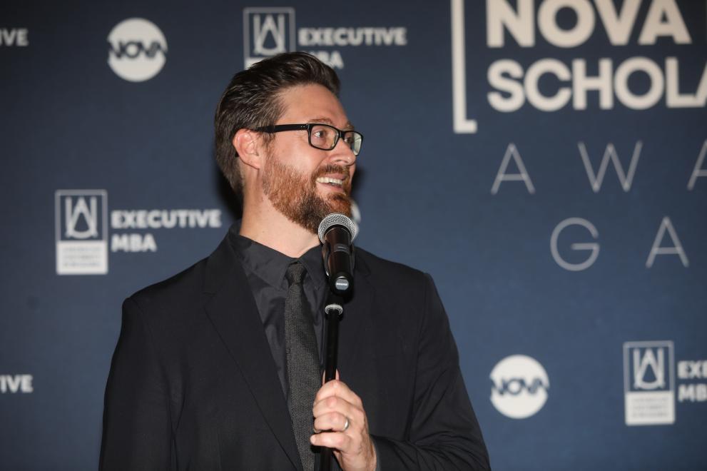  Джей Дейниъл Минингер 