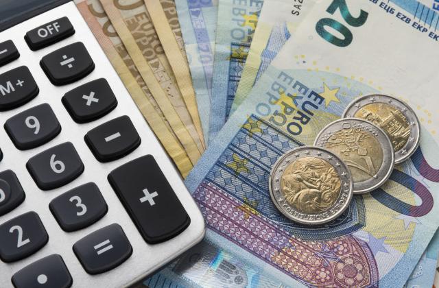 Народните представители приеха фискалната рамка на ДОО. Това се случи