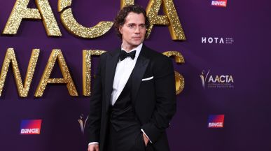 Контузия на Henry Cavill отлага снимките на "Шотландски боец"