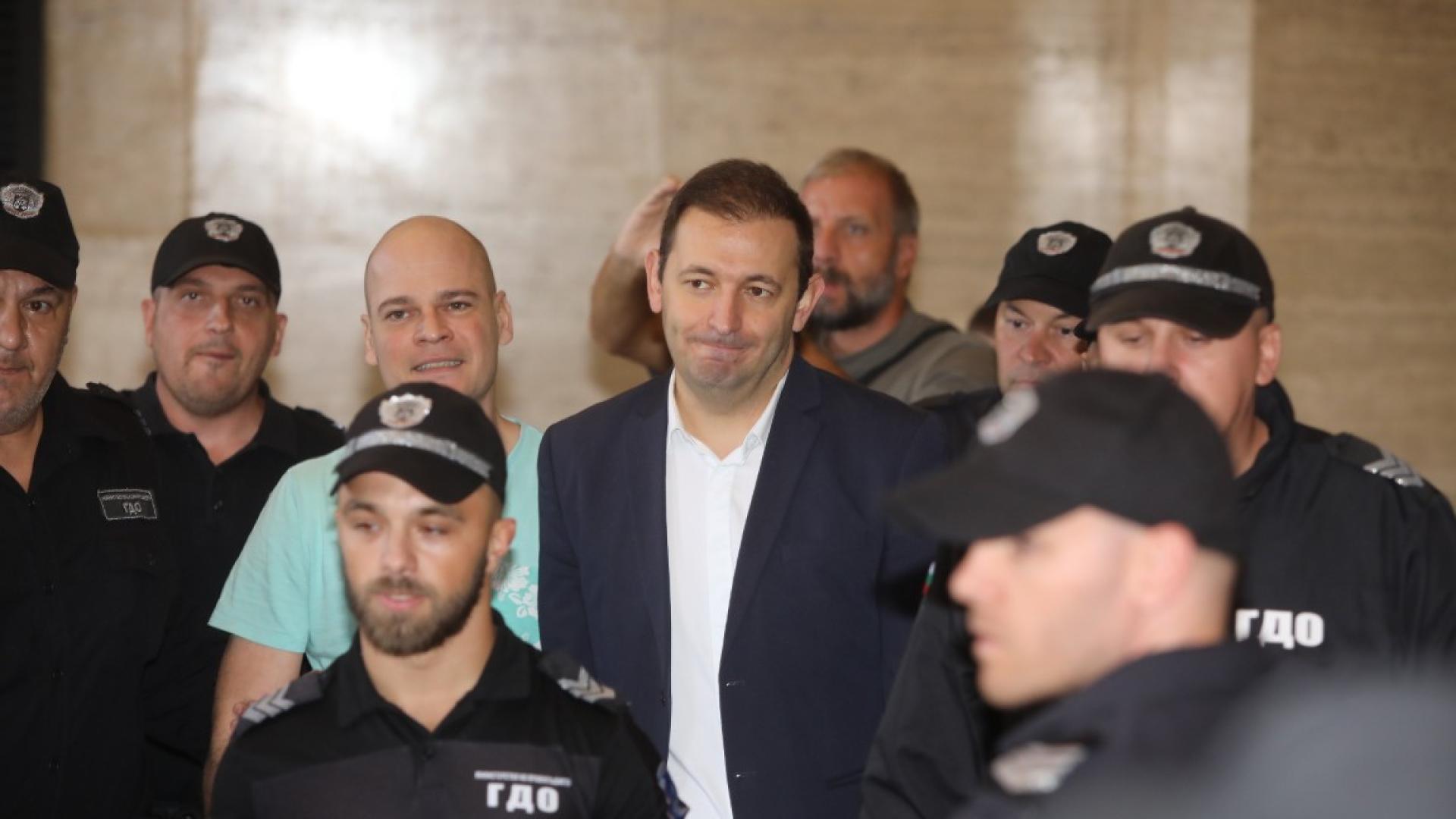 Бившият заместник кмет на София Никола Барбутов иска да излезе на