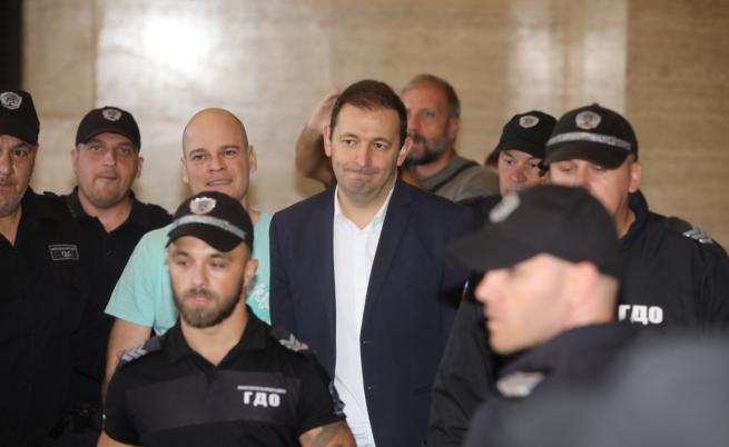 Съдът остави Никола Барбутов и Петър Рафаилов в ареста