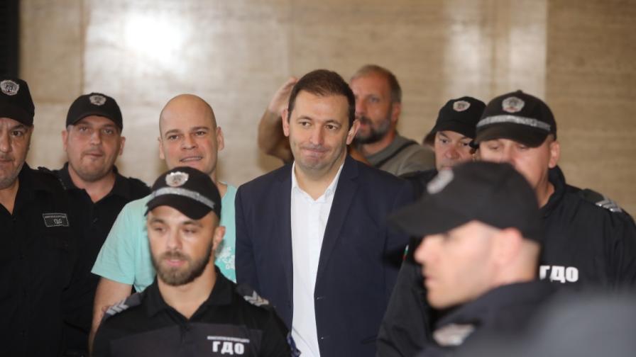 Съдът остави Никола Барбутов и Петър Рафаилов в ареста