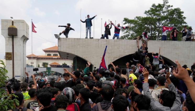 Непал - Президентът на Непал разпусна парламента, свика избори на 5 март (ВИДЕО)