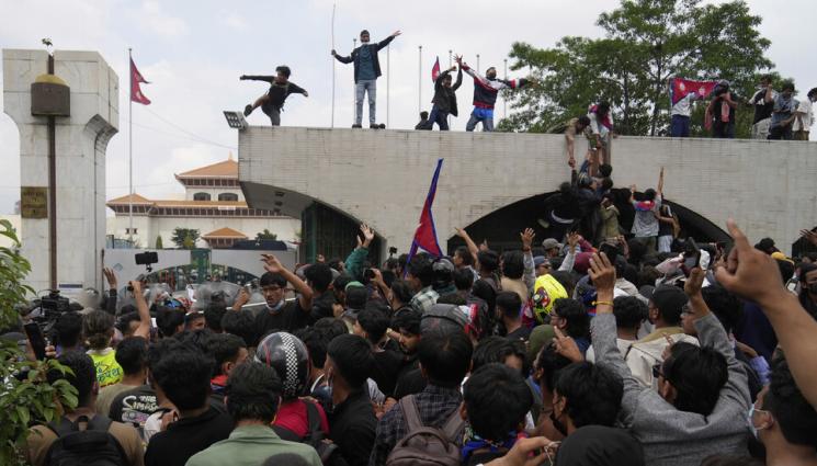 непал - Президентът на Непал обяви предсрочни избори след протестите в страната