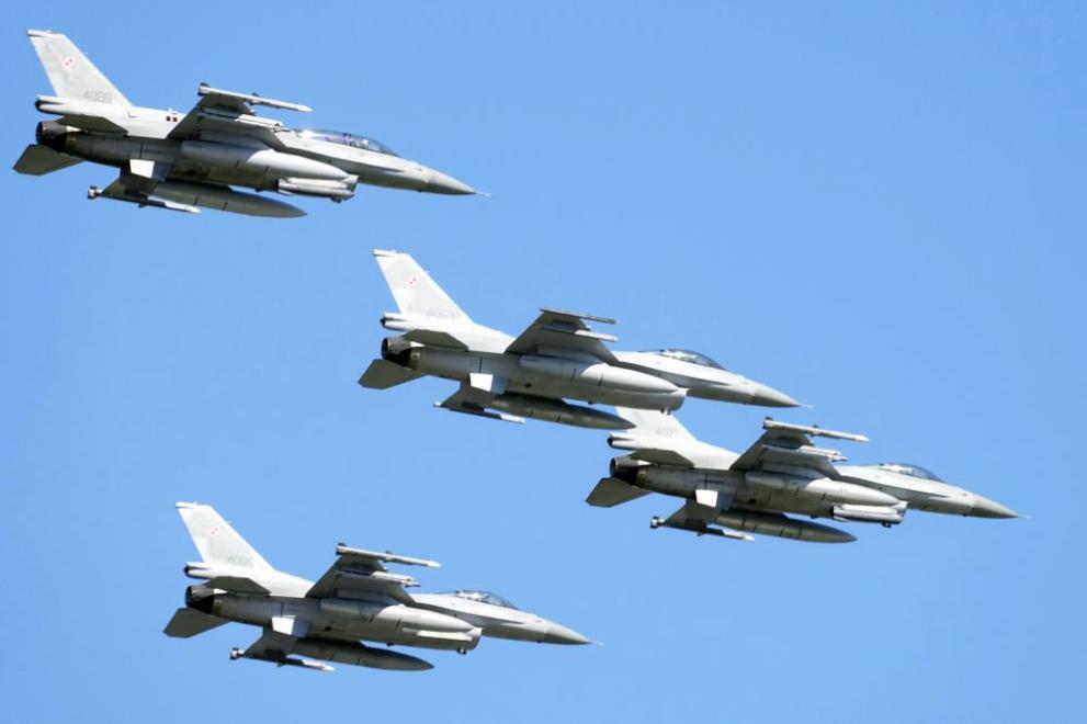 Изтребители Ф-16 на полската армия