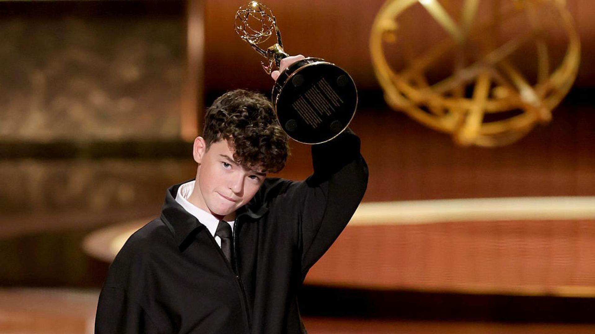 Звездата от хитовия сериал  Юношество Adolescence Оуен Купър влезе в историята снощи