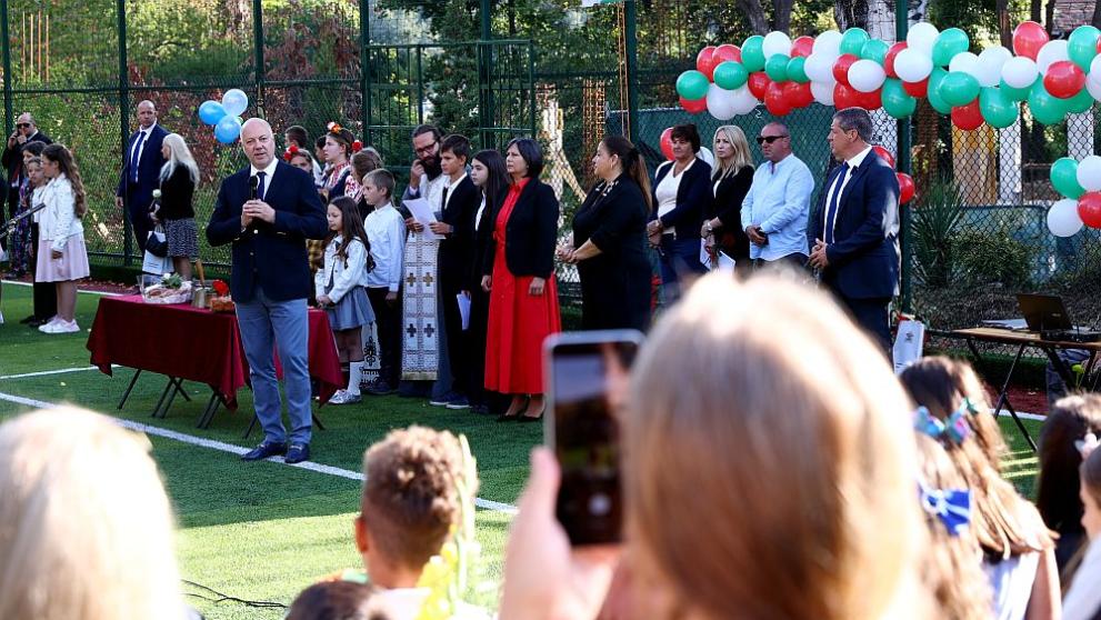 Училището е онзи храм, за който държавата трябва и полага