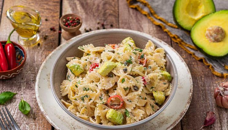 рецепти - Гответе с matekitchen.com: Фарфале с кисело мляко и авокадо или пък талиатели арабиата (ВИДЕО)