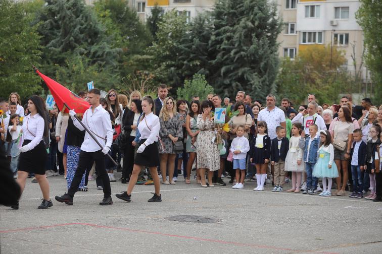 връбница надежда учебна година училище първи учебен ден