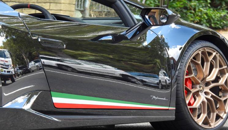 Ламборгини - Камериер отнесе Ламбото на БГ тузар на пъпа на Монако!