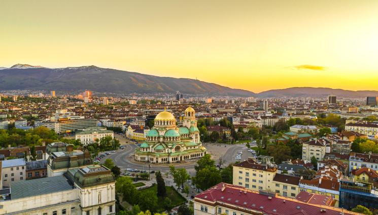 софия - СТОЛИЦАТА ИЗБУХВА В ПРАЗНИК: Отбелязваме Деня на София!