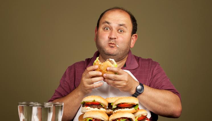 бургер - ЛАКОМНИЦИ, ВНИМАВАЙТЕ: Сладкото прецаква спермата!