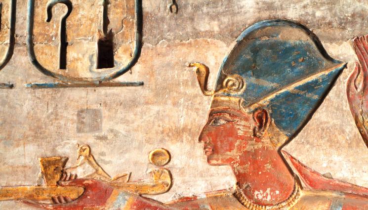 фараон - ШОК В ЕГИПЕТ: Задигнаха и претопиха 3000-годишна златна гривна на фараон!