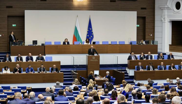 Росен Желязков - СЛЕД ПРОТЕСТИТЕ: Правителството подаде оставка!