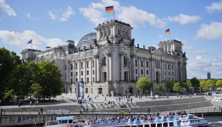 берлин - ПАНИКА В БЕРЛИН: Евакуират 22 000 души заради бомби от Втората световна!